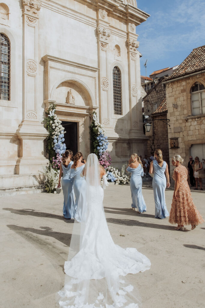 Wedding Ceremony in Hvar St Stephan Cathedral_ R&D Wedding at Palace Elisabeth
