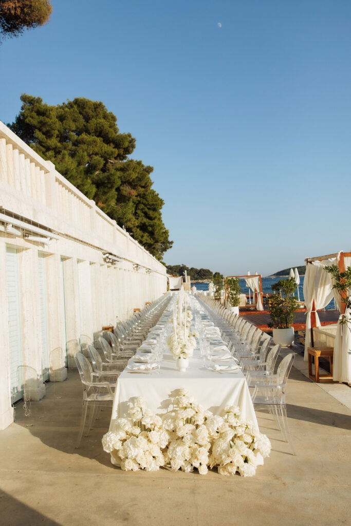 Beach Club Hvar Danielle & Jonah wedding set up long table