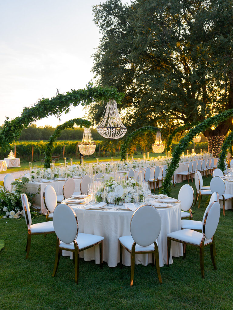 Luxury wedding table design at Meneghetti Wine Hotel