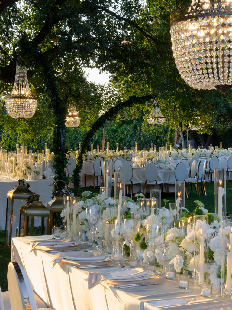 Luxury wedding table design at Meneghetti Wine Hotel