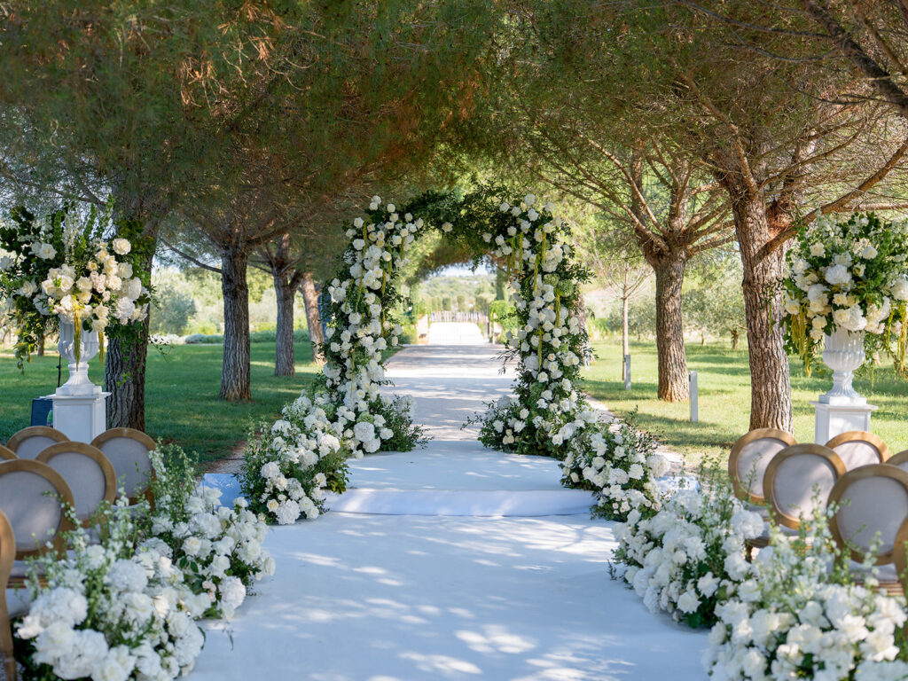 A timeless wedding ceremony at Meneghetti Wine Hotel