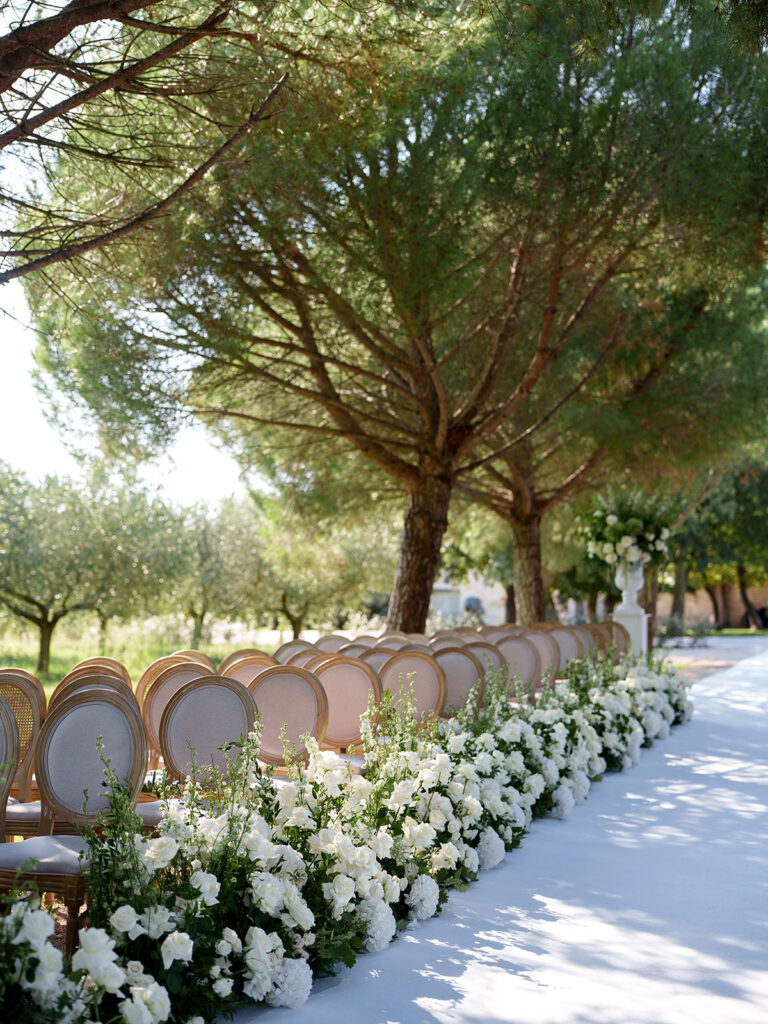 A timeless wedding ceremony at Meneghetti Wine Hotel